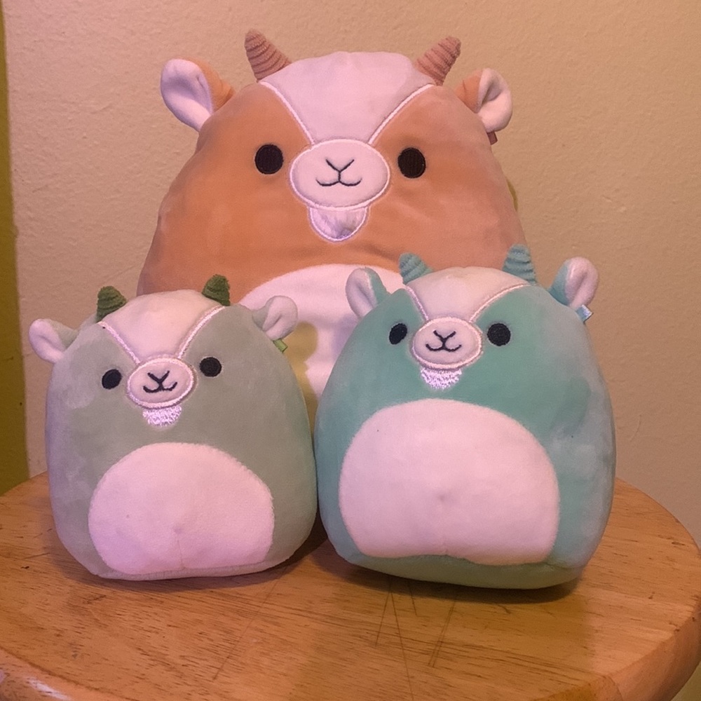Goat bundle squishmallow